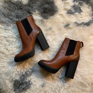 Steve Madden Revised Fashion Chunky Heel Boot